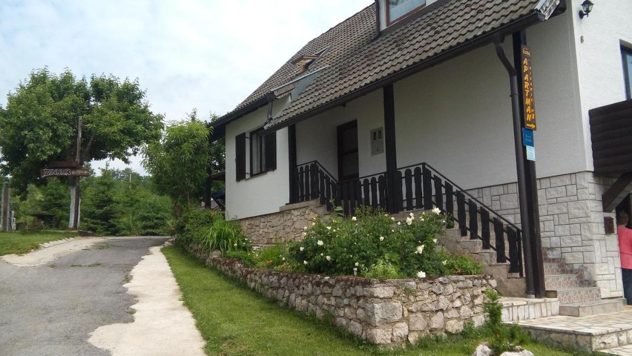 Apartment And Rooms Nevenka Poljanak Exterior photo